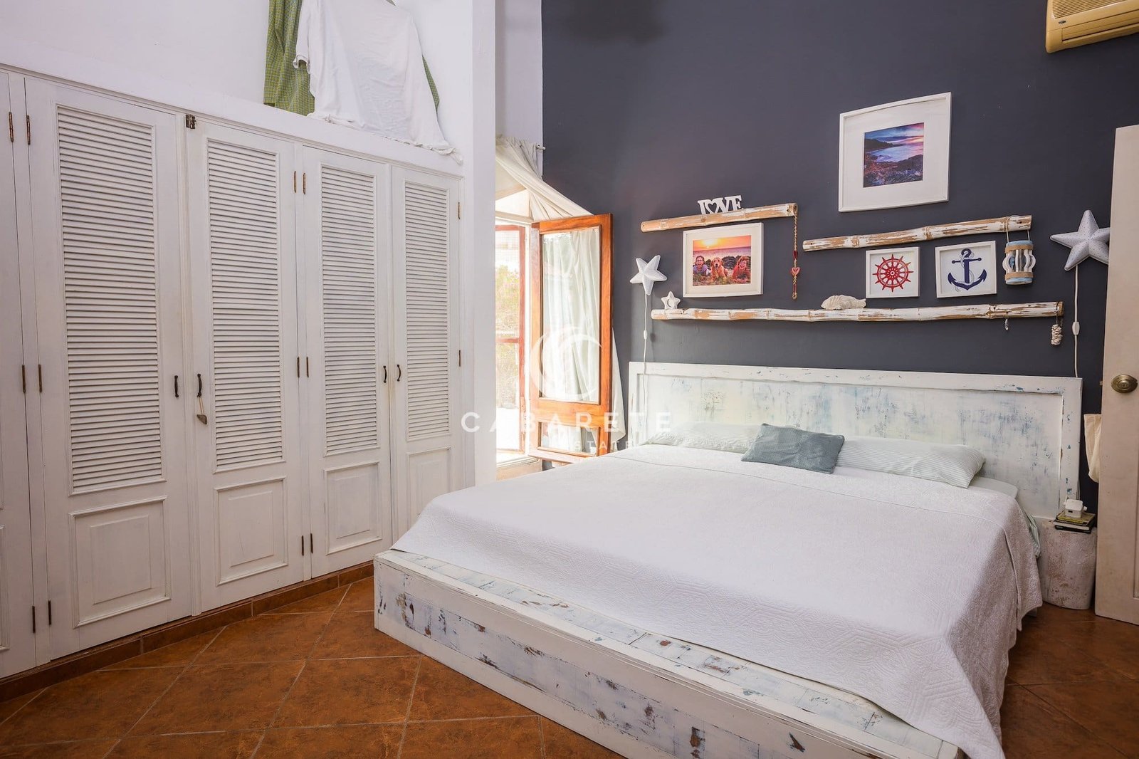 Spacious Perla Marina Villa Mater Bedroom