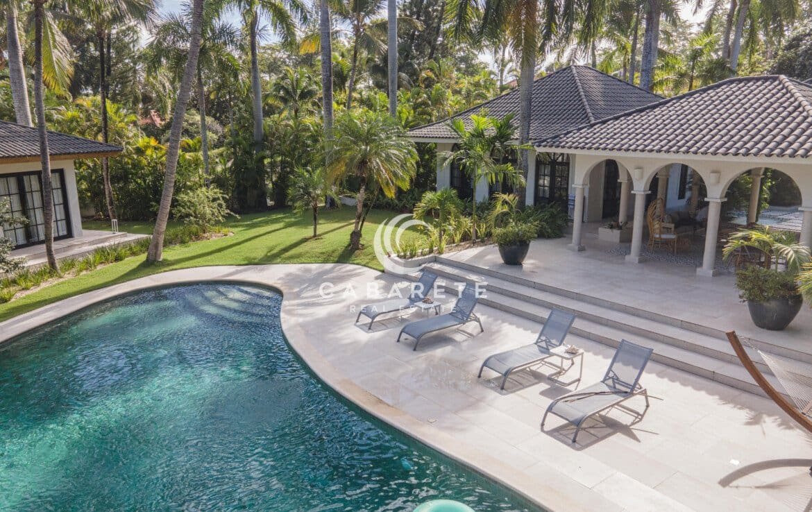 Birds view of house at low angle