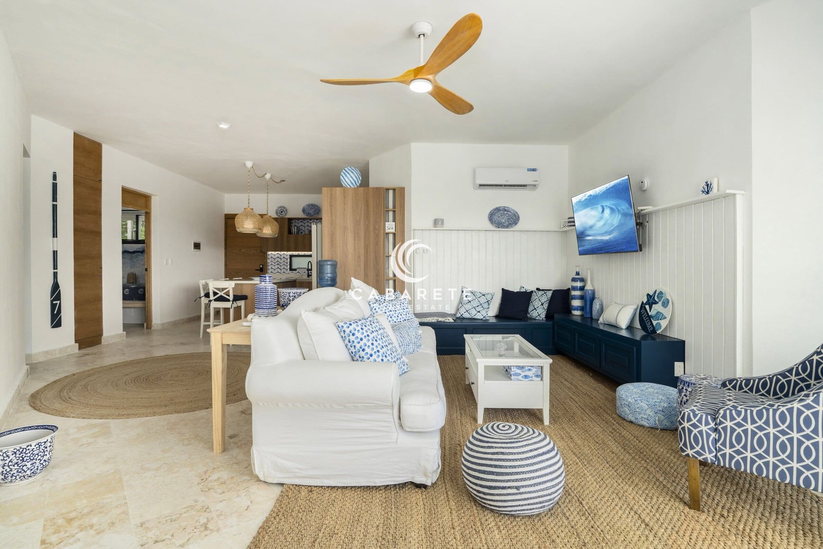 Encuentro Beachside Condo Living Area