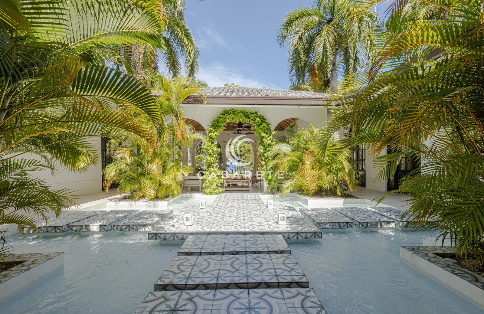 Fountain area 2