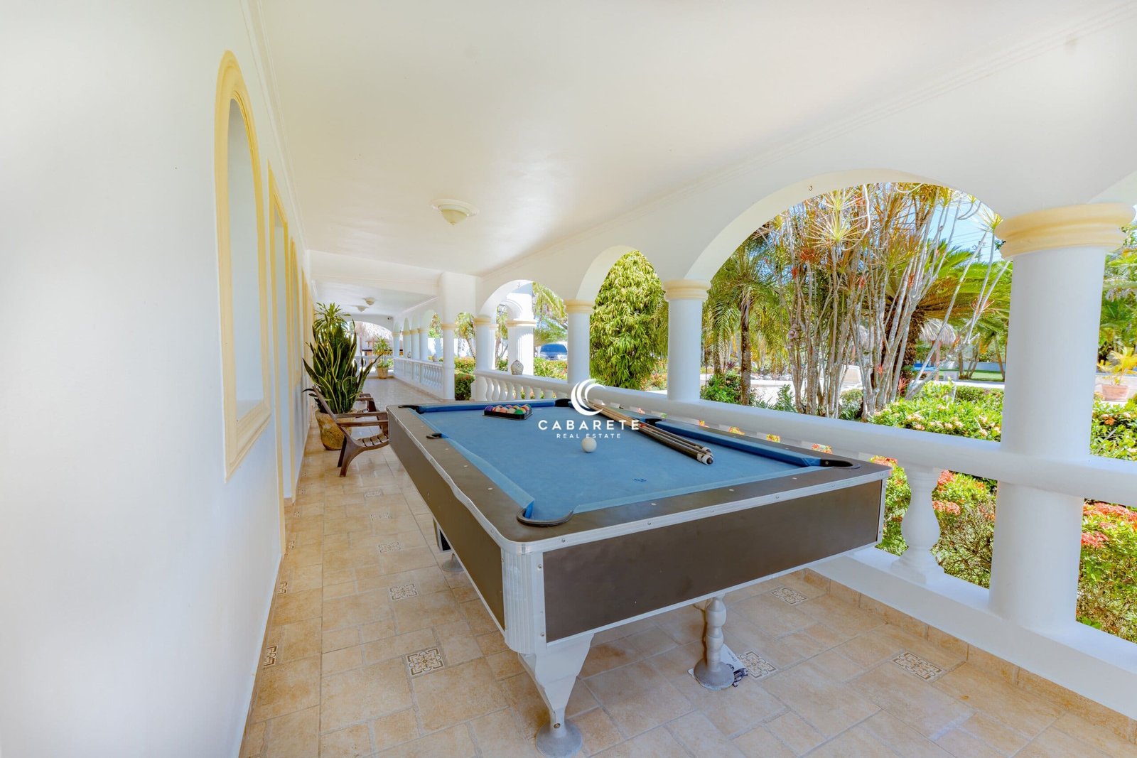 Bright interiors with large windows that bring in natural light and tropical views. #BrightSpaces #VillaViews #CabareteEast