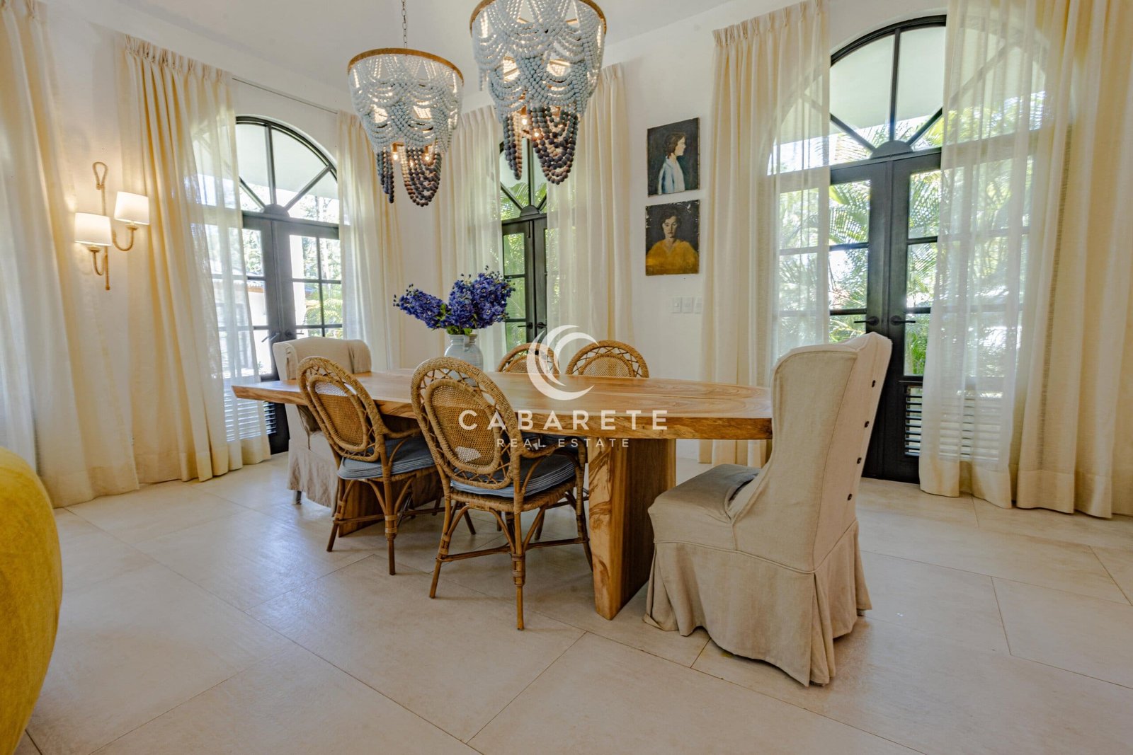 dining seating