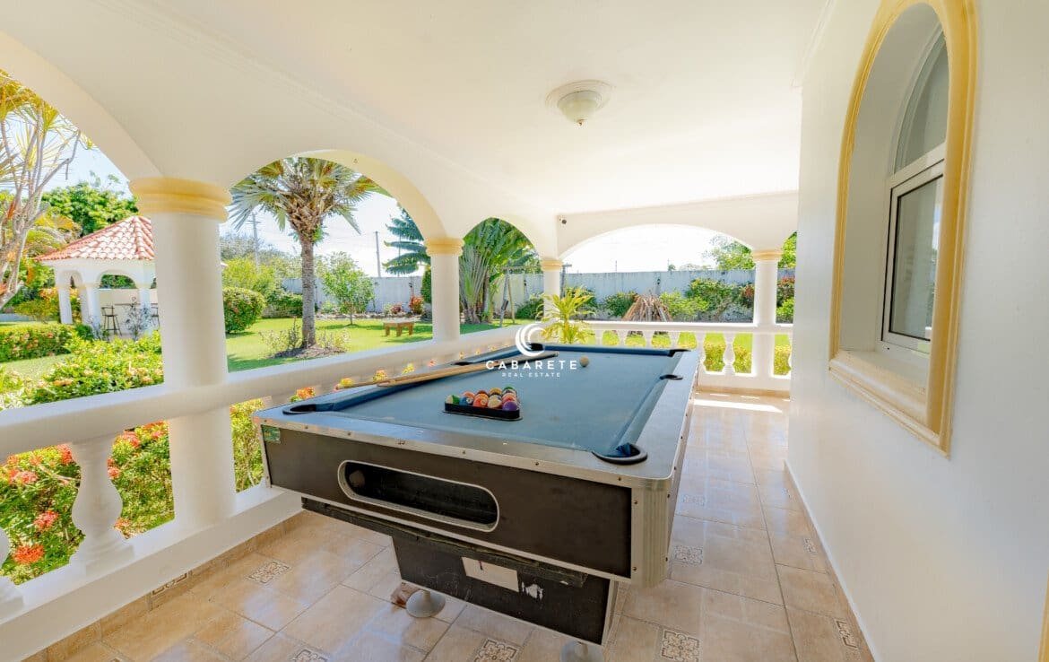 Peaceful neighborhood just minutes from the beach and town center. #QuietLocation #BeachAccess #CabareteEastLiving