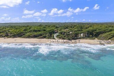 Beachfront 3-bedroom Apartment View