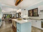 Beachfront 3-bedroom Apartment Kitchen