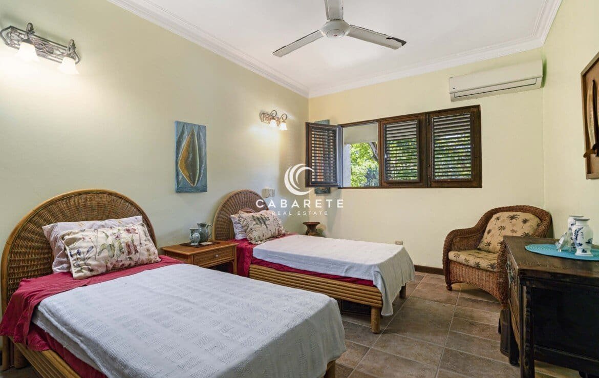 Beachfront 3-bedroom Apartment Bedroom 3