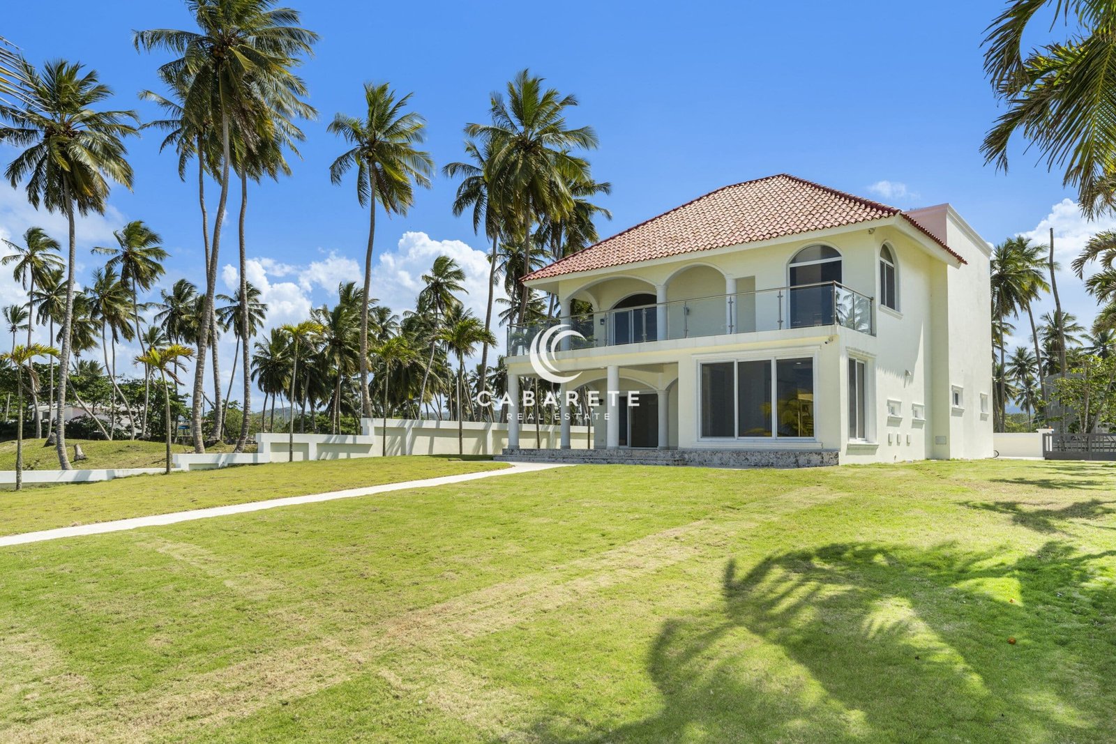 Nestled on the North Coast of the Dominican Republic, Cabarete offers an unbeatable combination of natural beauty and vibrant culture. With real estate options ranging from chic condos to luxurious oceanfront estates, it’s the perfect destination for those seeking a tropical lifestyle or a smart investment.