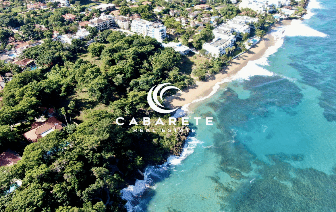 Scenic coastal lot with direct access to turquoise waters and soft sand in Playa Laguna