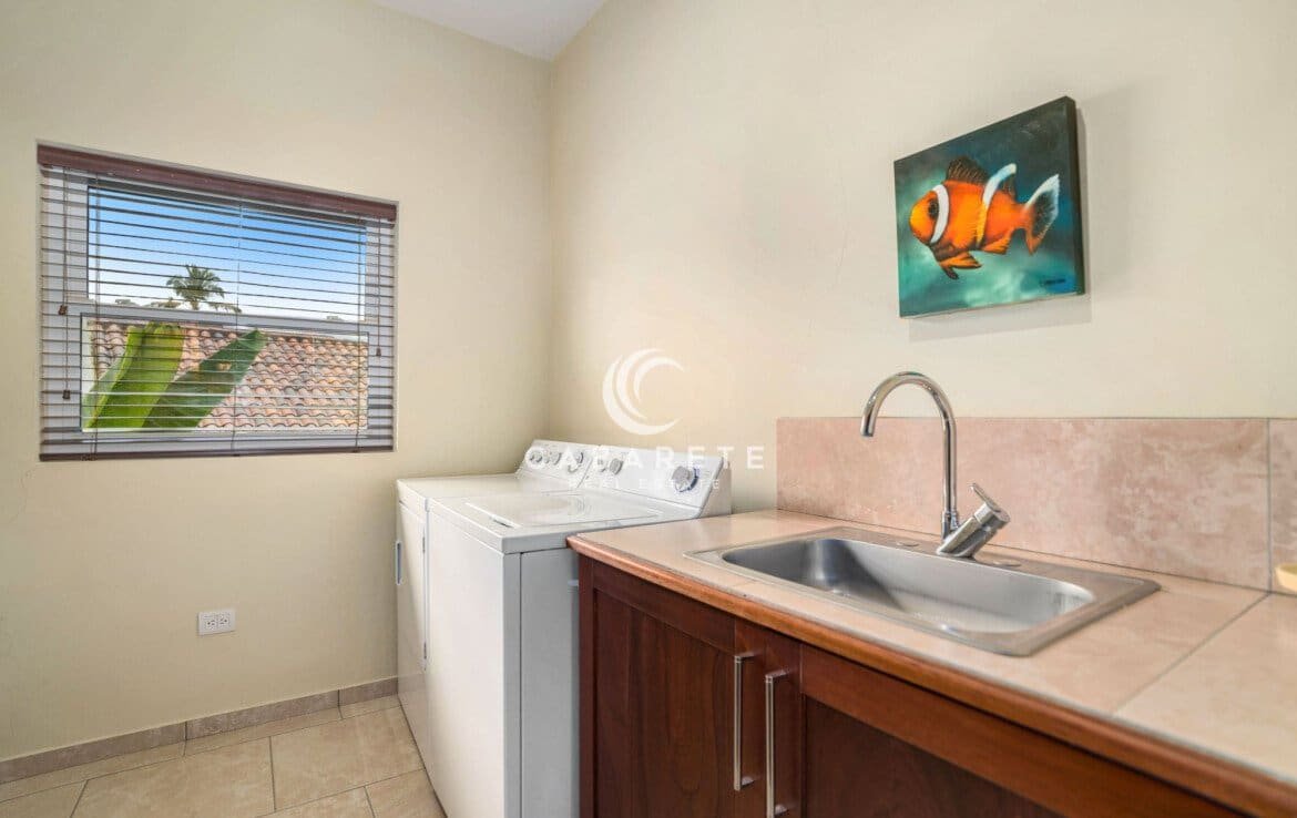 Ideally Located Beachfront Apartment