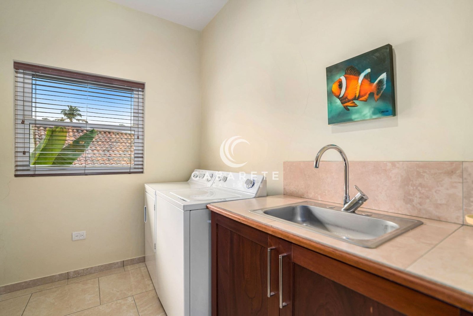 Ideally Located Beachfront Apartment