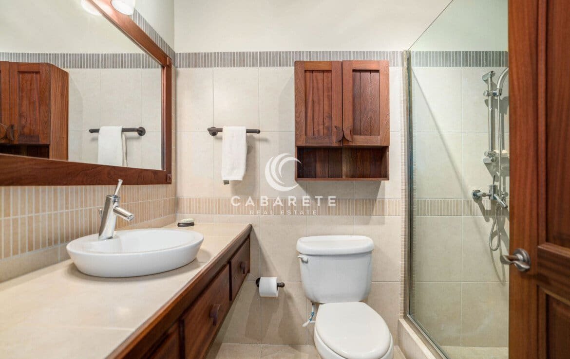 Ideally Located Beachfront Apartment