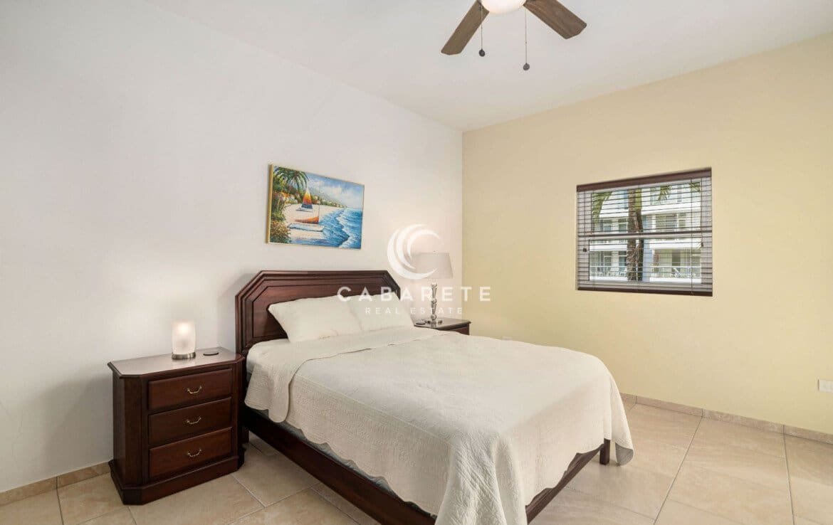 Ideally Located Beachfront Apartment
