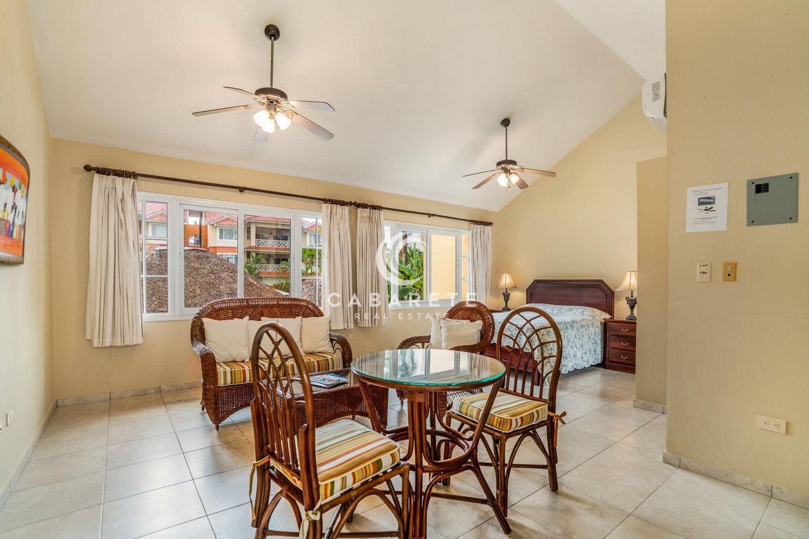 Ideally Located Beachfront Apartment