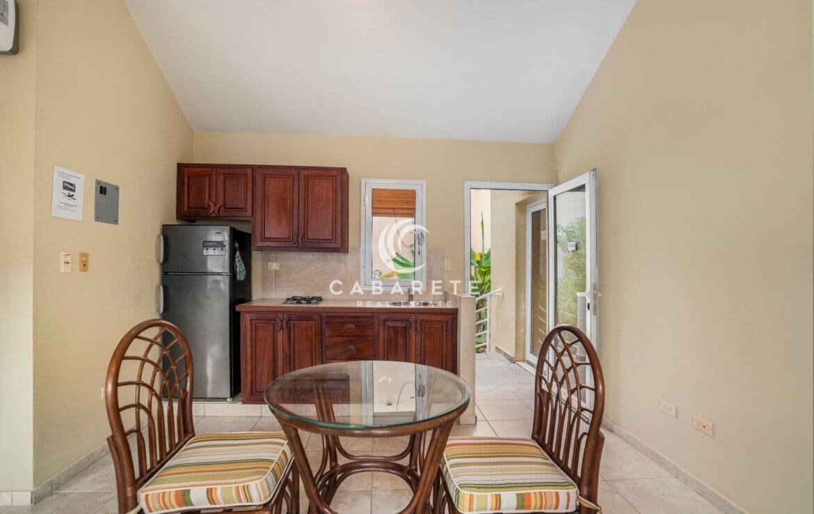 Ideally Located Beachfront Apartment