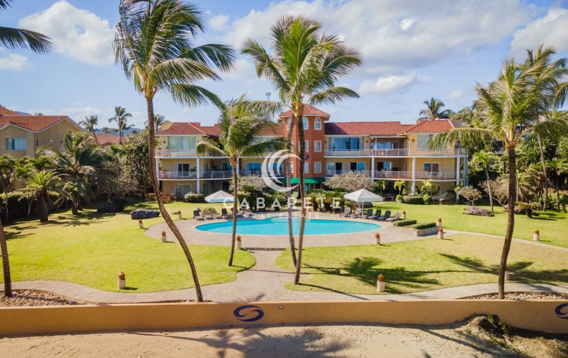 Ideally Located Beachfront Apartment