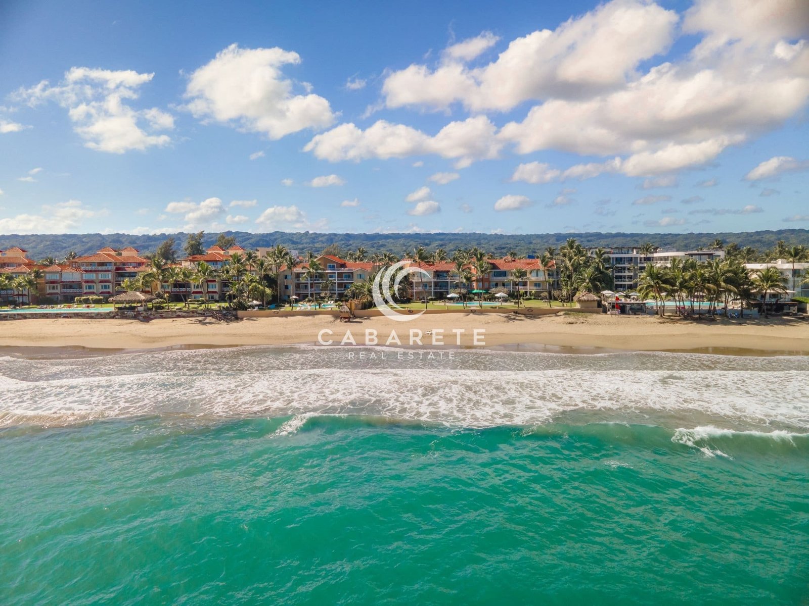 Ideally Located Beachfront Apartment