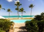 Ideally Located Beachfront Apartment
