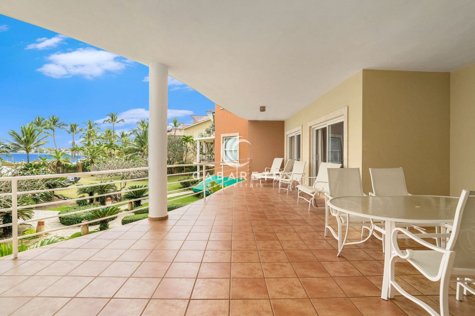 Ideally Located Beachfront Apartment