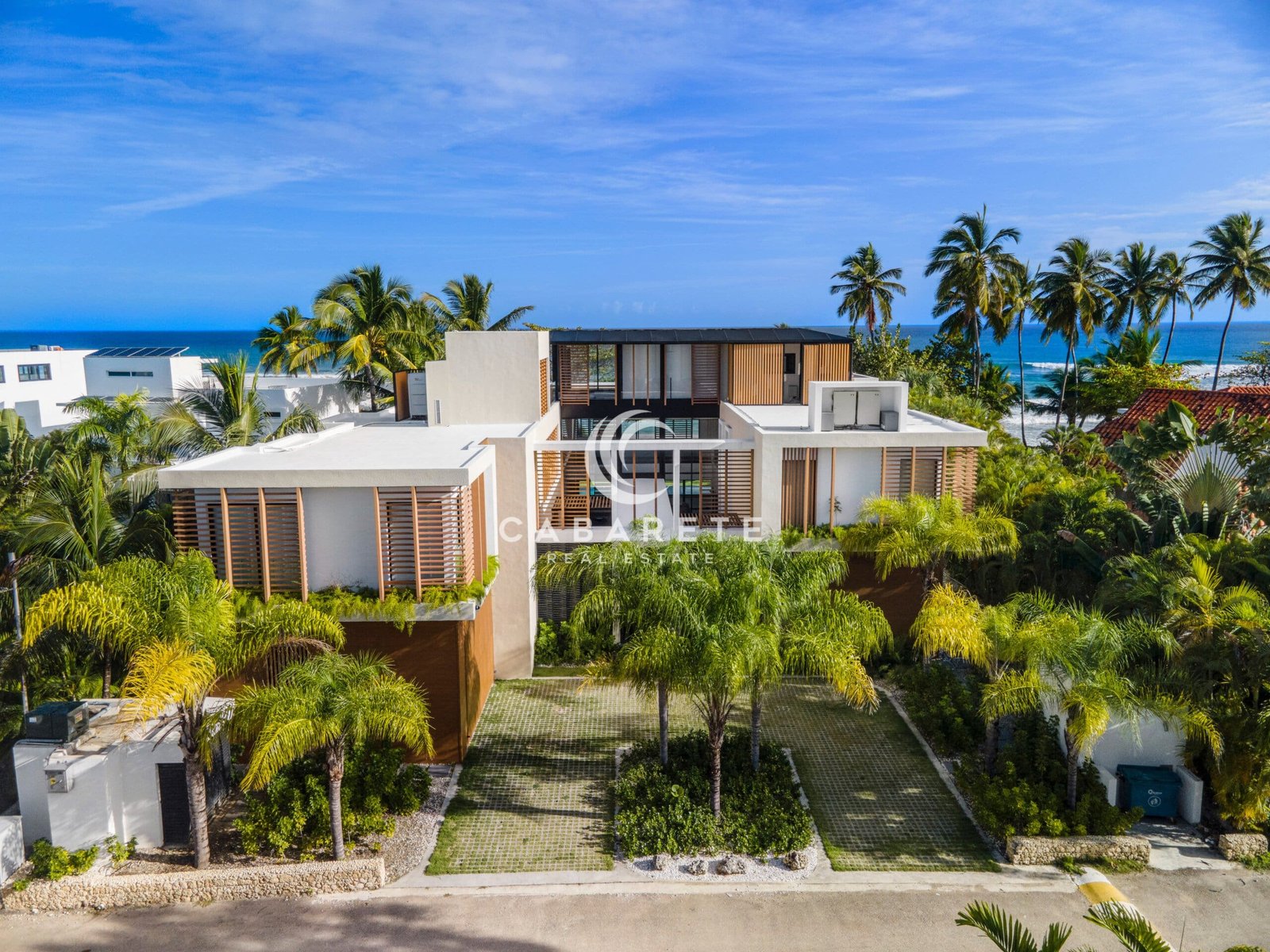 Timeless Beachfront Luxury Villa