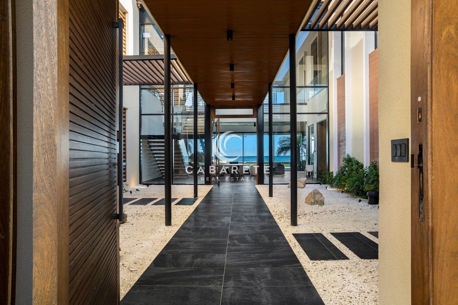Timeless Beachfront Luxury Villa