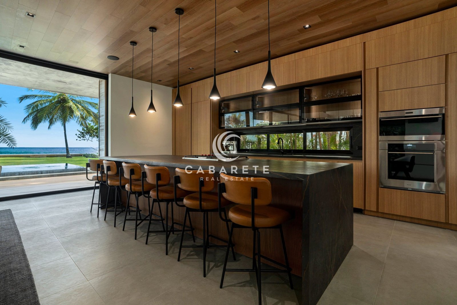 Timeless Beachfront Luxury Villa