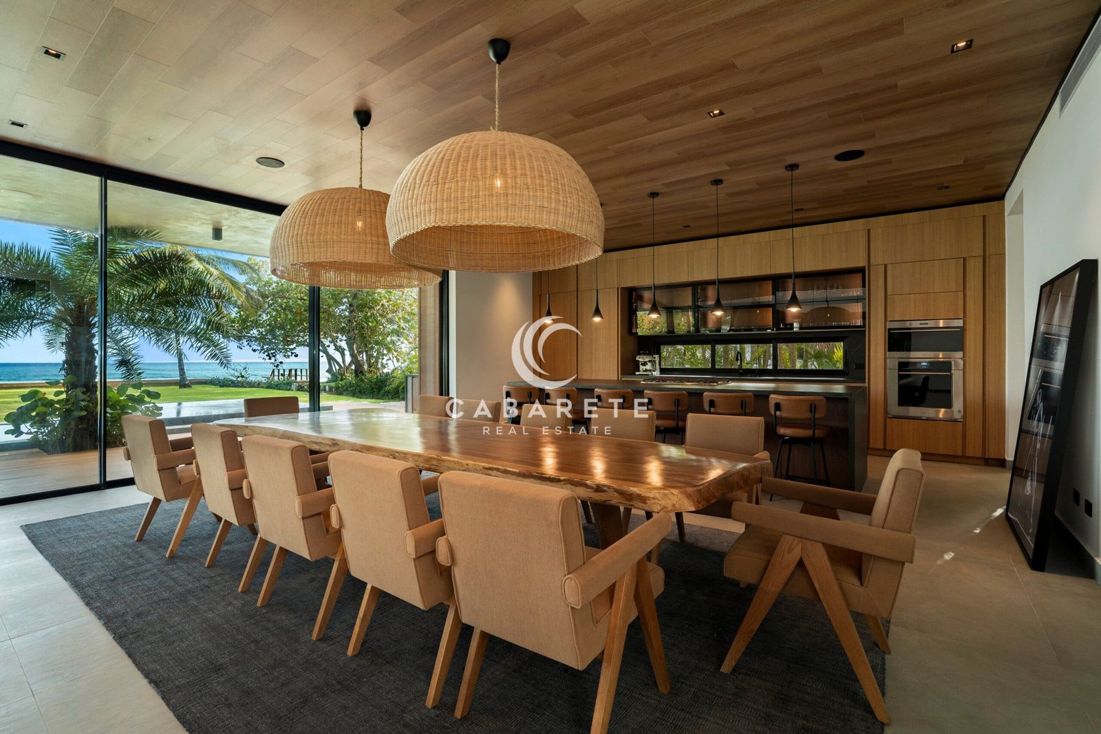 Timeless Beachfront Luxury Villa