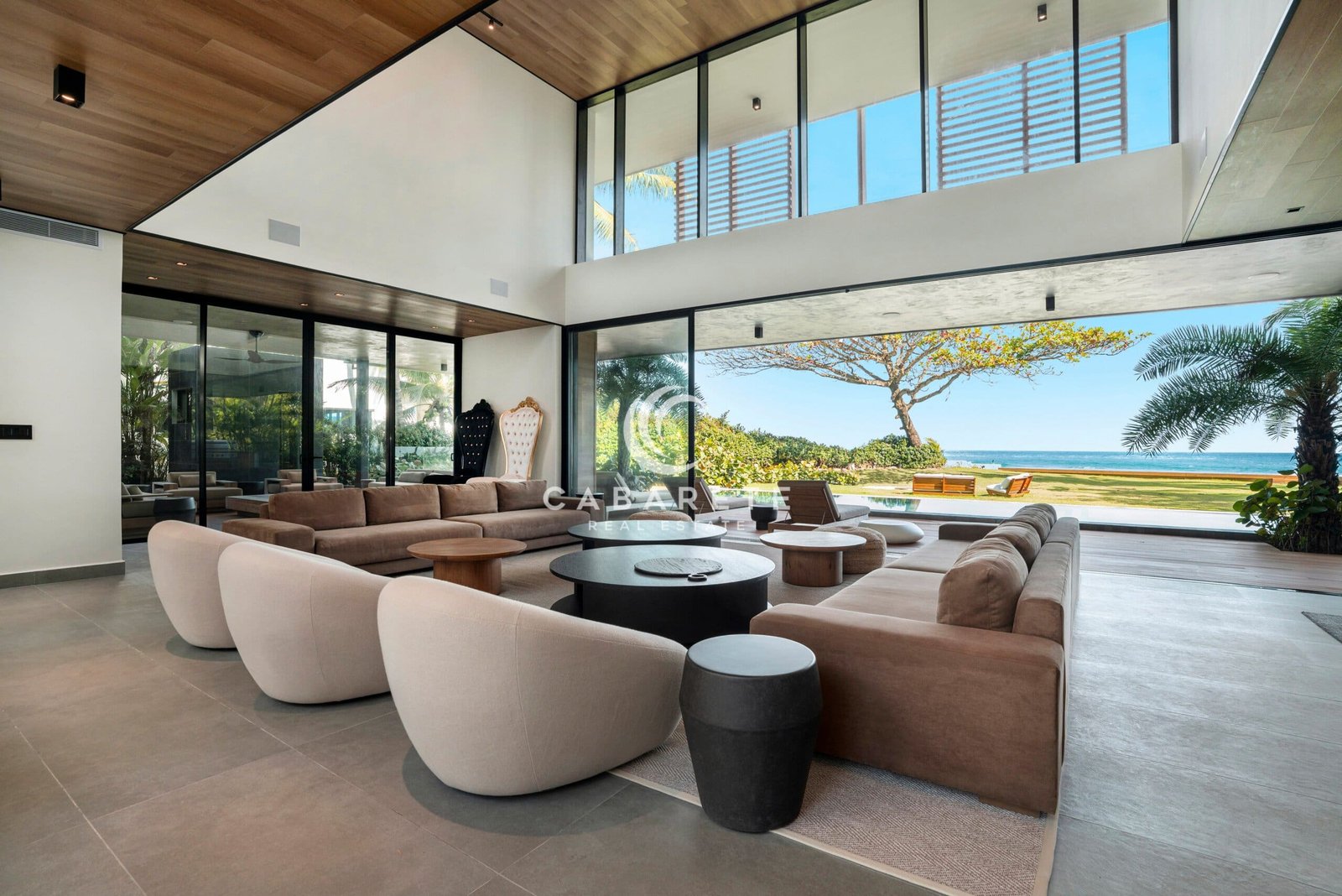 Timeless Beachfront Luxury Villa