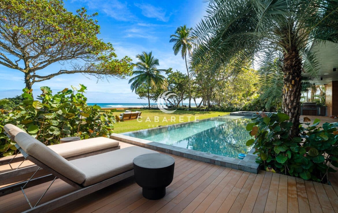 Timeless Beachfront Luxury Villa