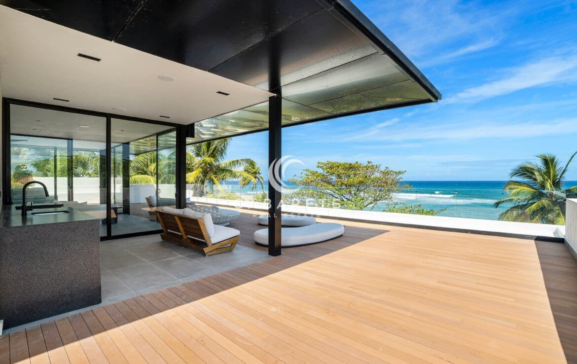 Timeless Beachfront Luxury Villa