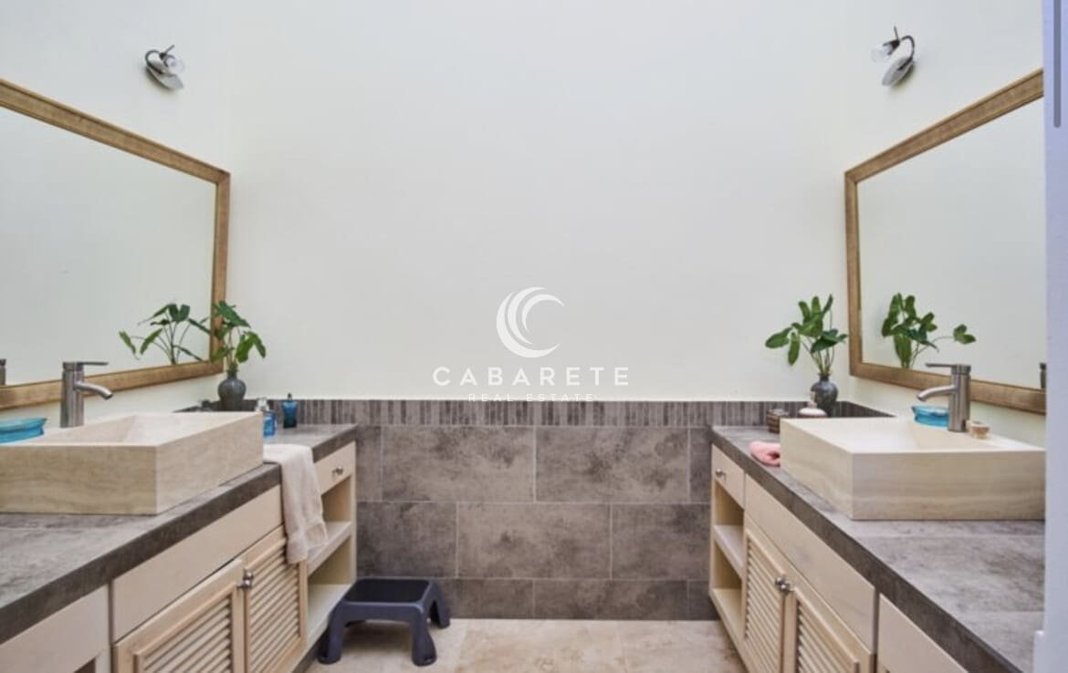 bathroom luxury villa cabarete