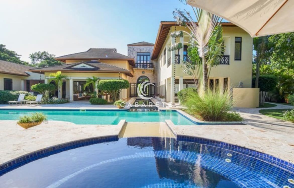 Elegant pool area luxury villa sea horse ranch