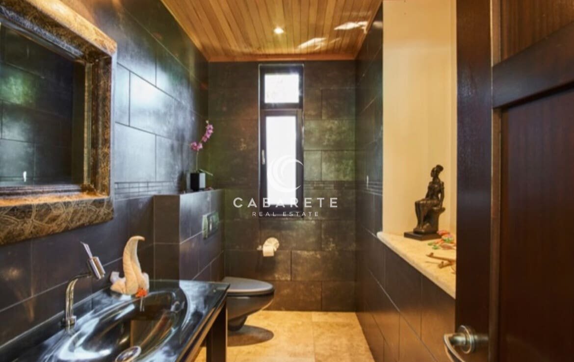 bathroom luxury villa cabarete