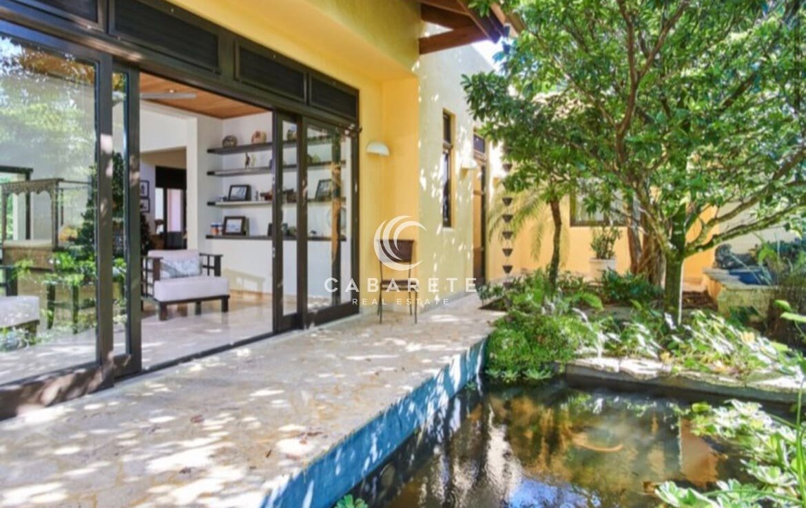 pond-side sitting area