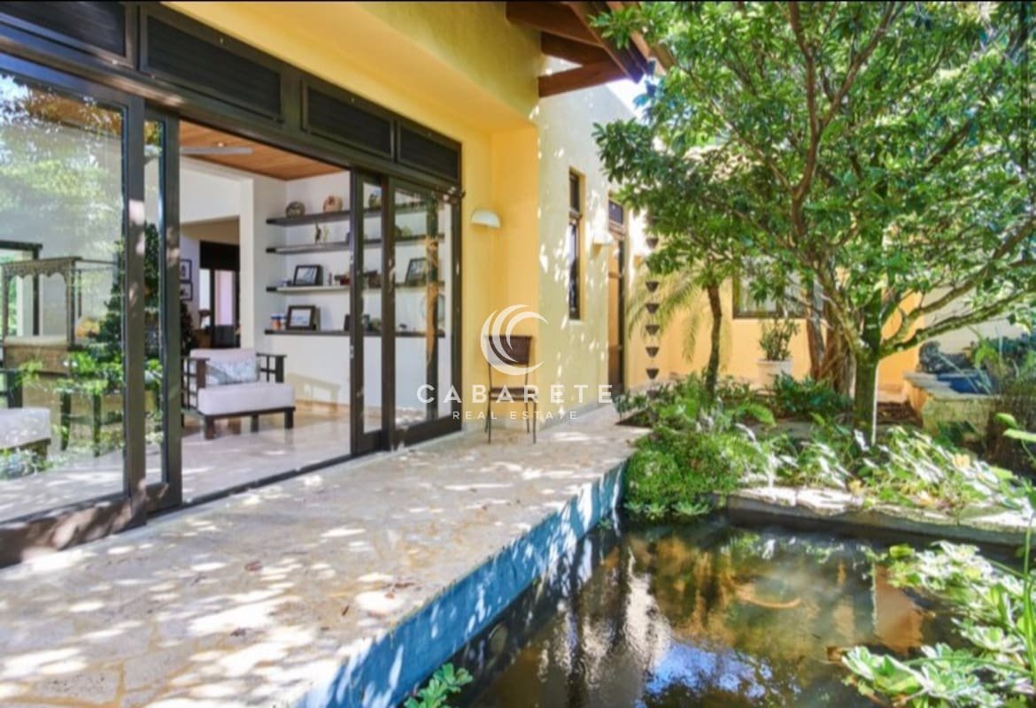pond-side sitting area