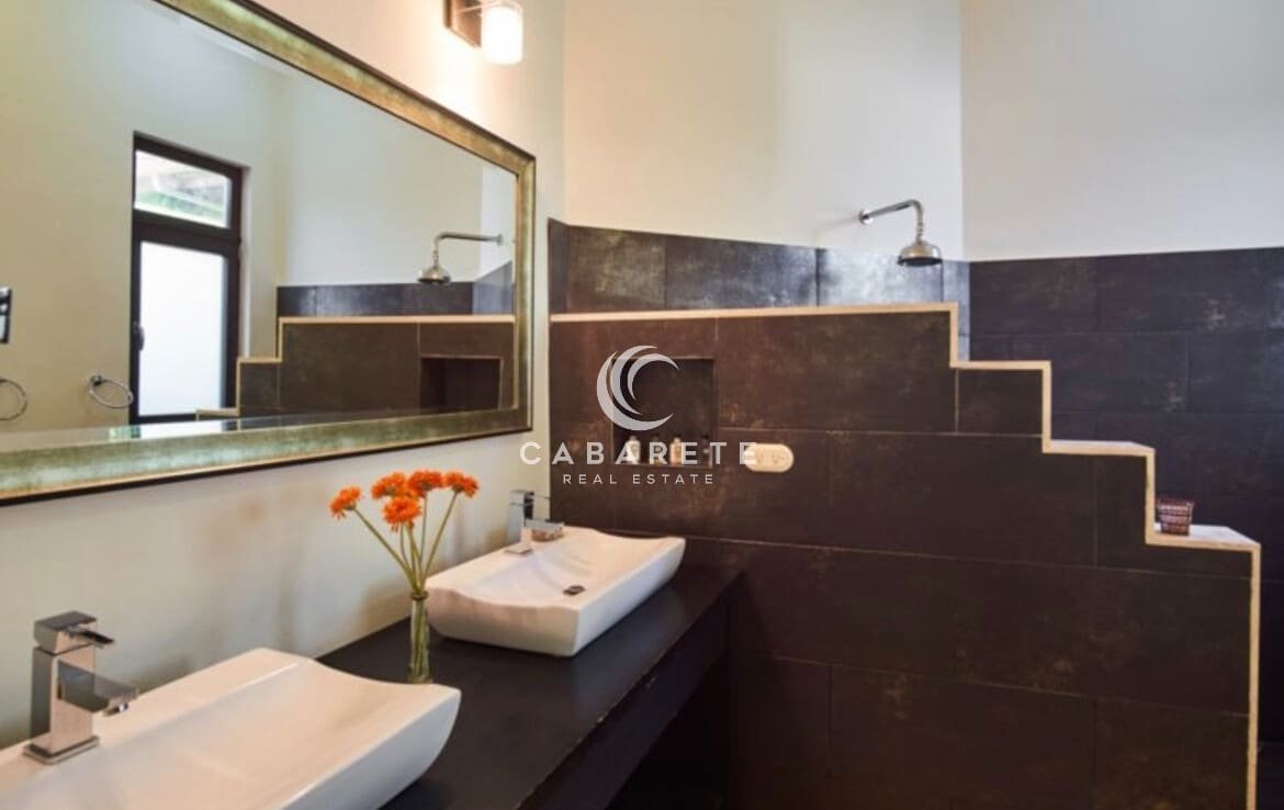 bathroom luxury villa cabarete