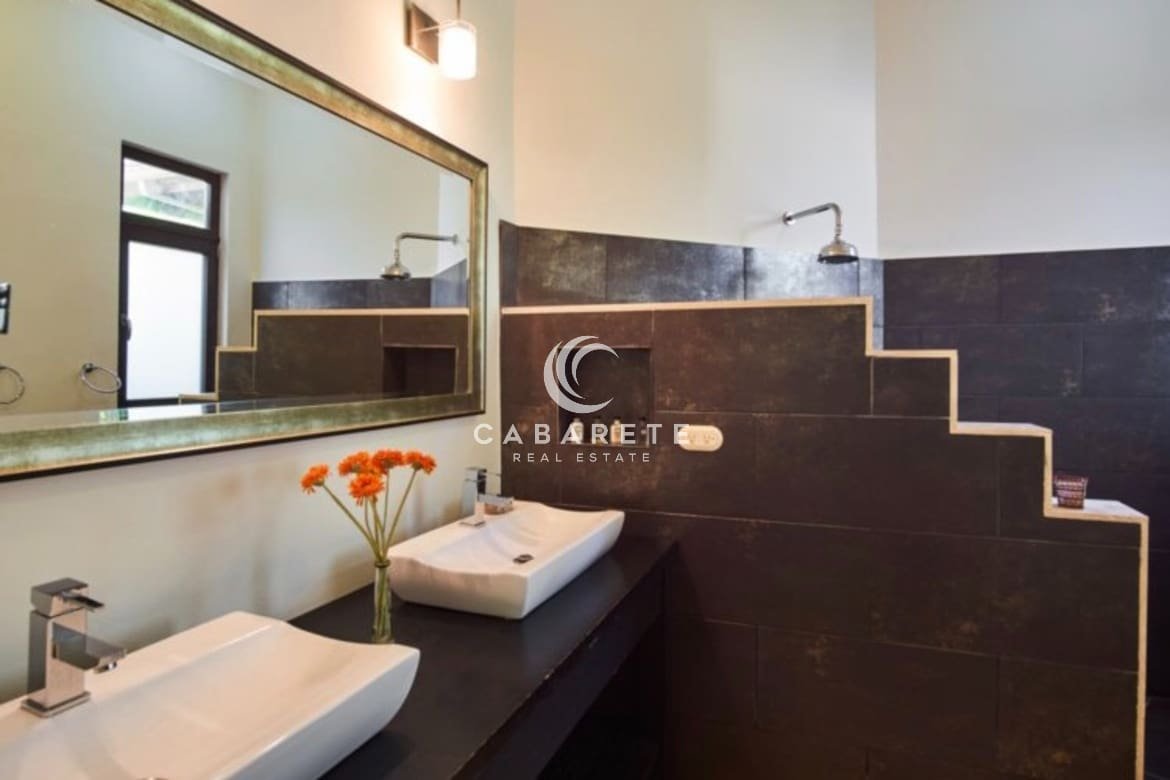 bathroom luxury villa cabarete