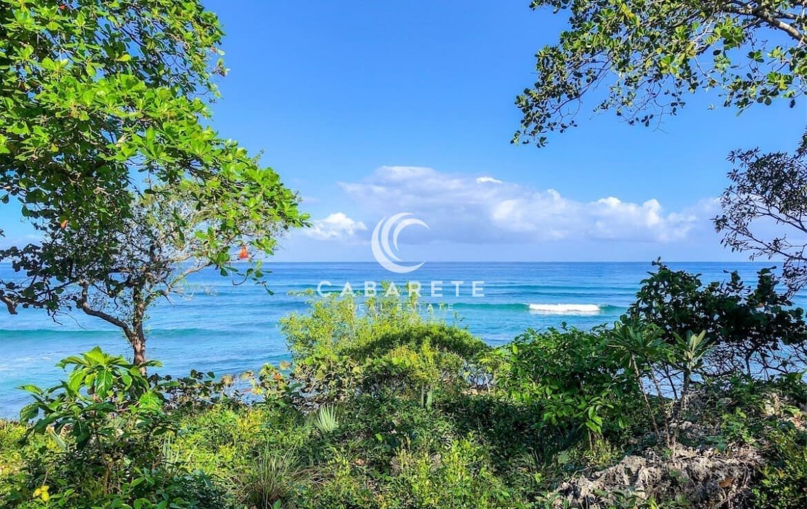 amazing beachwalk view over great surfspot in this gated community just a few meters away from your villa