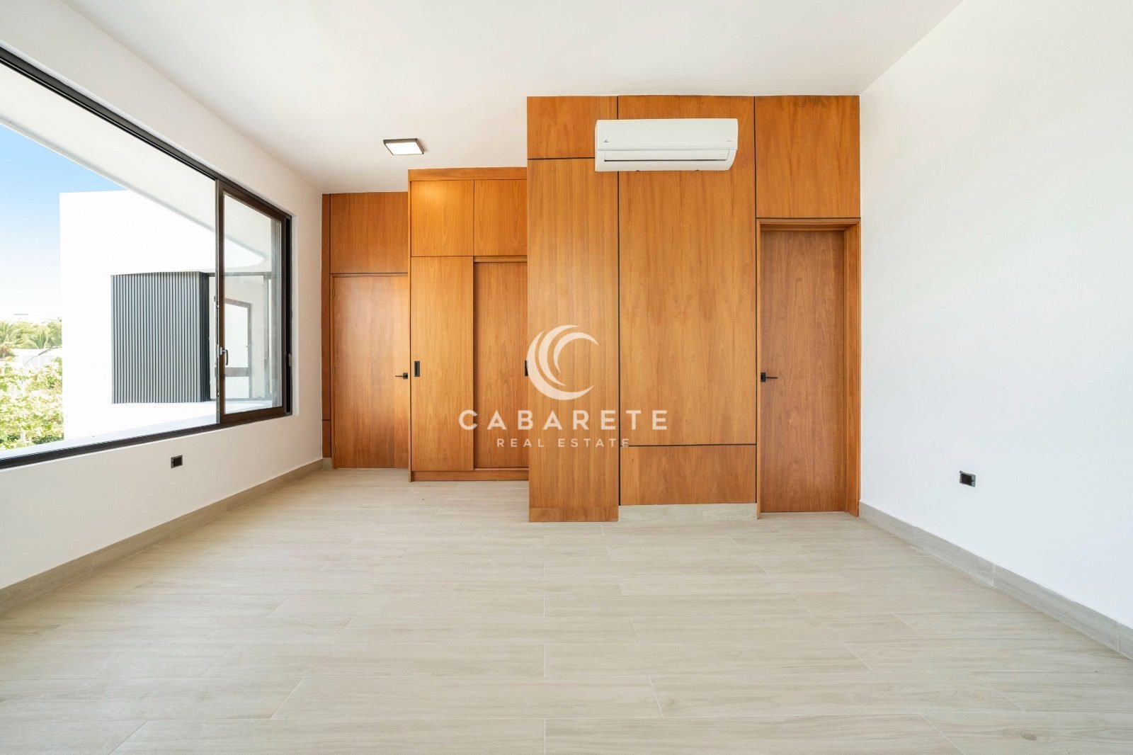 Beachside villa for sale in Encuentro Cabarete