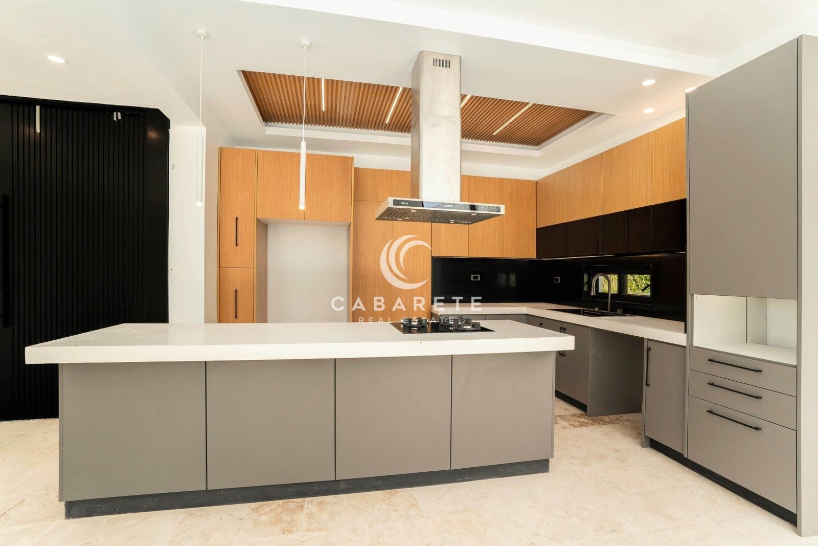 Newly built villa near Encuentro beach