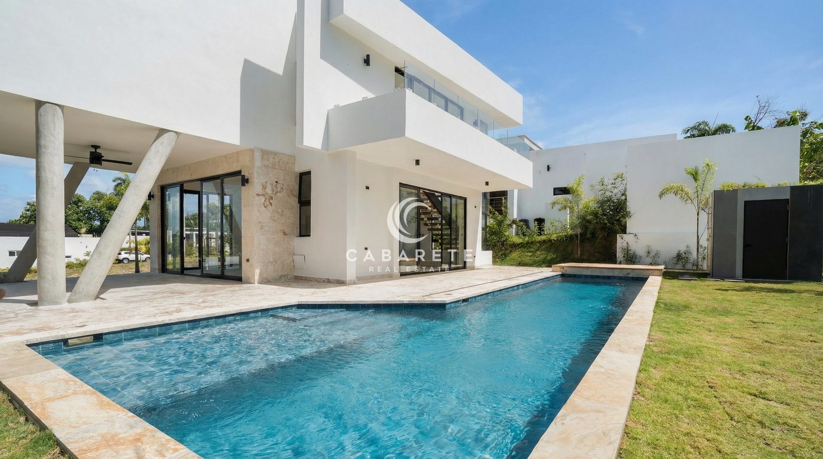 Encuentro villa outdoor terrace and pool