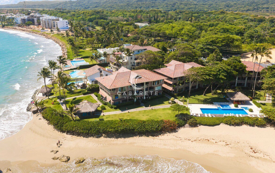 Beachfront condo for sale in Cabarete – Kite Beach renovated 2025