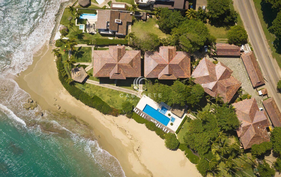 Beachfront condo for sale in Cabarete – Kite Beach renovated 2025 (13)