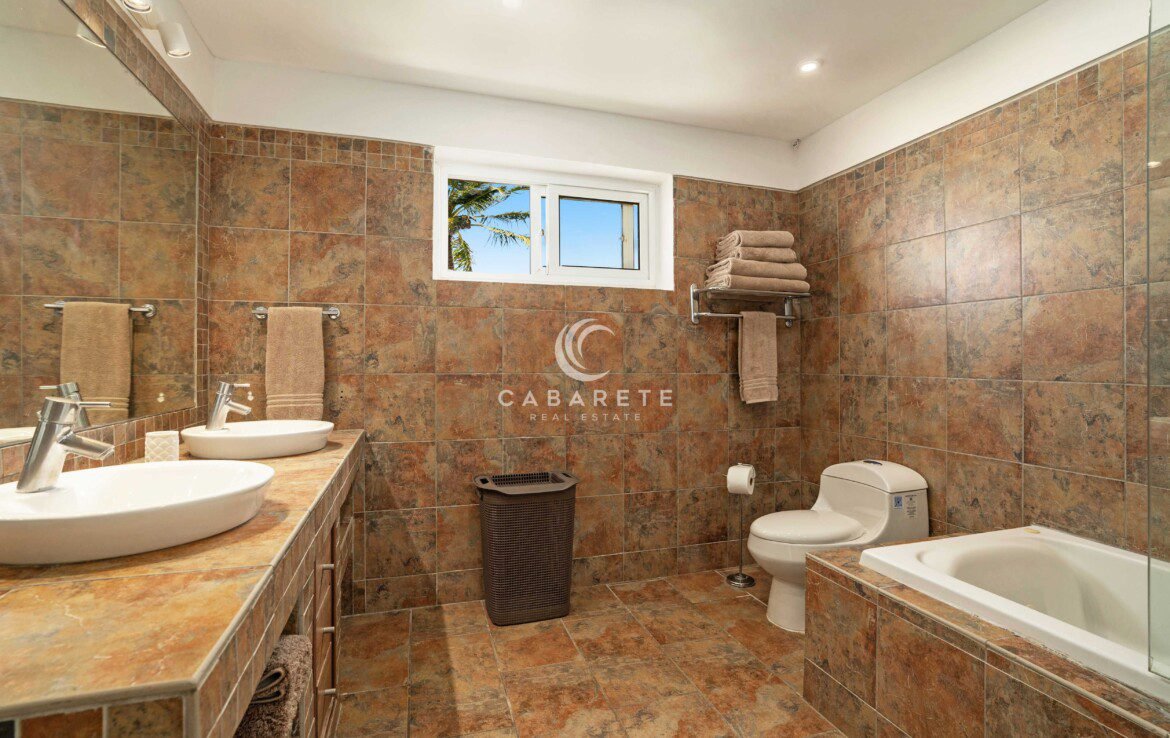 Beachfront condo for sale in Cabarete – Kite Beach renovated 2025 (7)