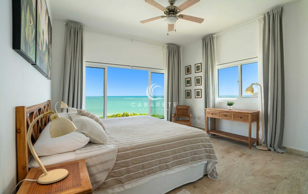 Beachfront condo for sale in Cabarete – Kite Beach renovated 2025 (9)
