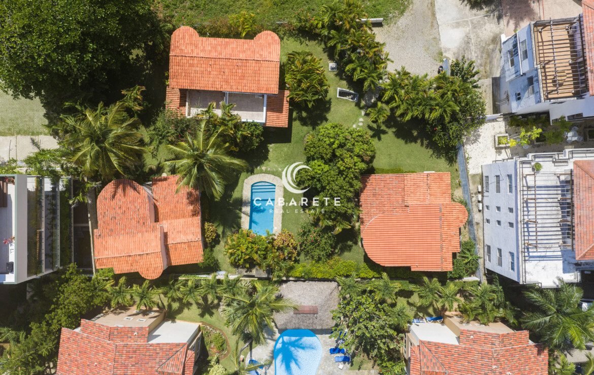 Shared pool at Pelícan Cabarete villa community