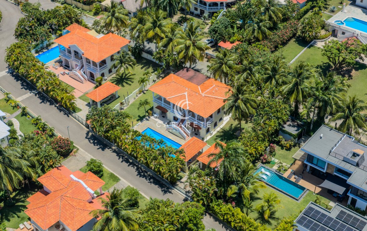tropical villa with studios in Encuentro