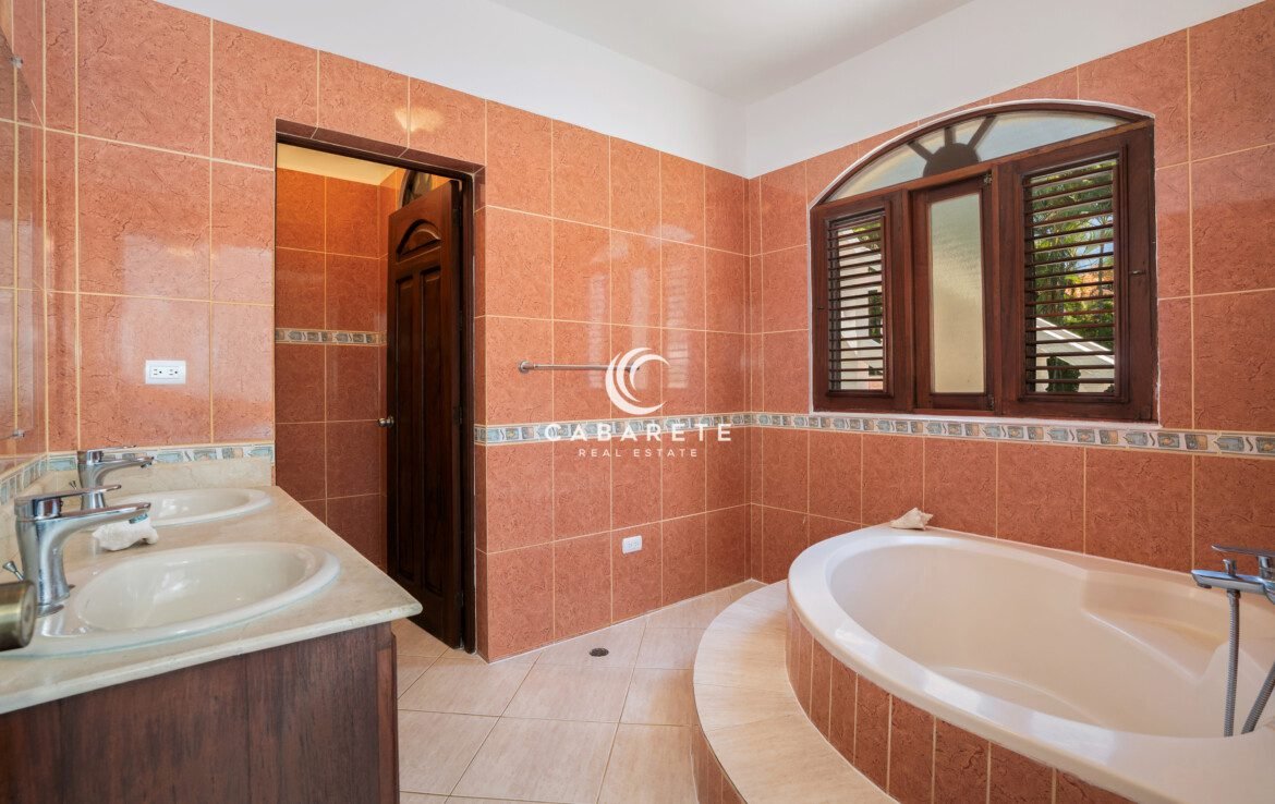 tropical villa with studios in Encuentro