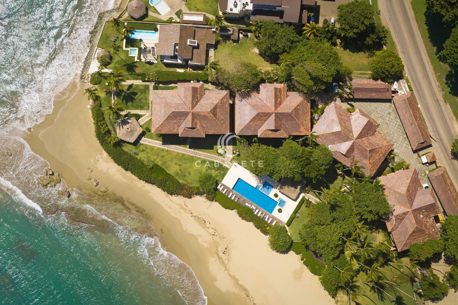 Beachfront condo for sale in Cabarete – Kite Beach renovated 2025 (13)