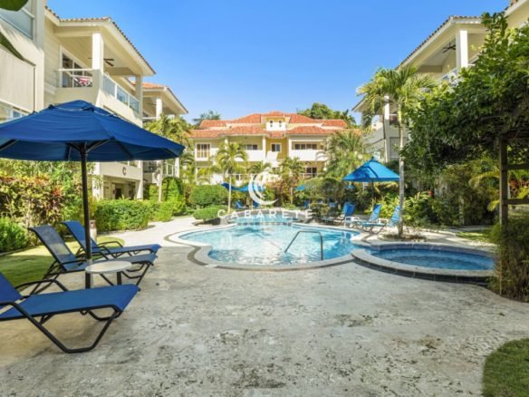 Pool Area in Garden Condo Pro Cab 1170x738