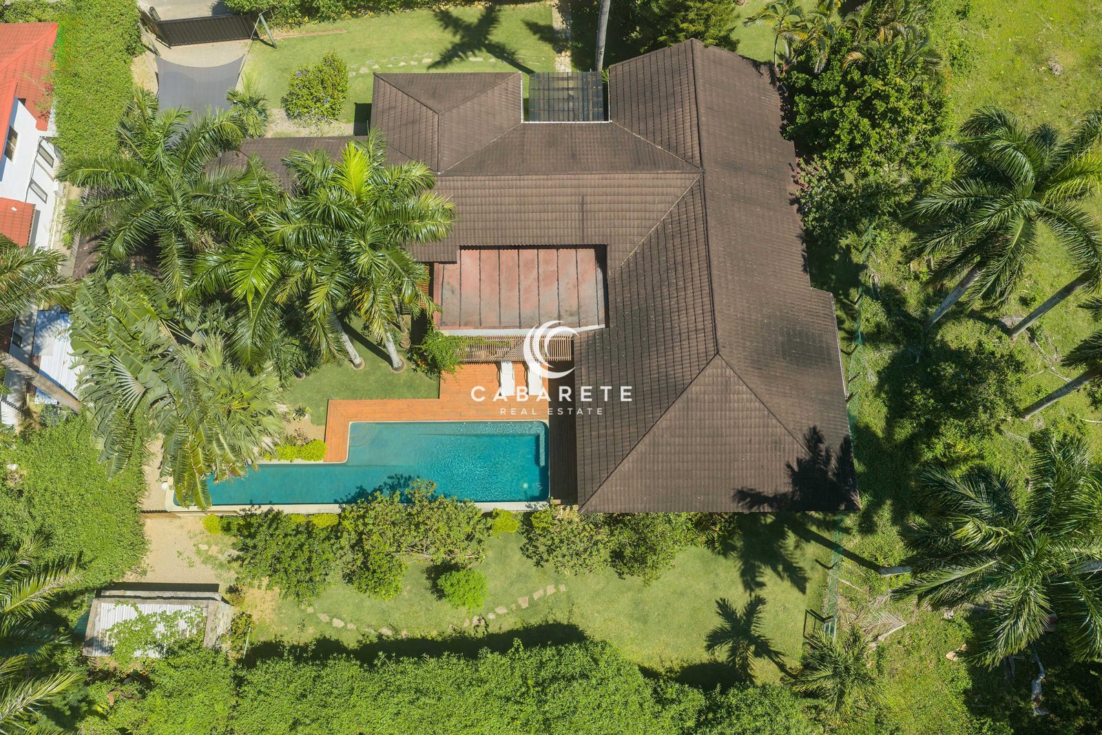 Villa for sale in Cabarete Perla Marina 5 bedroom gated community with 18m tropical pool